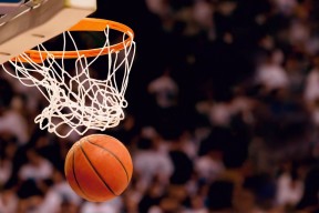 亚博体育线上-今晨广州队调整名单备NBA总决赛，独行侠亚冠防线松动，姆巴佩曼联回归
